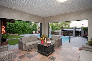 Miles B&B Guesthouse