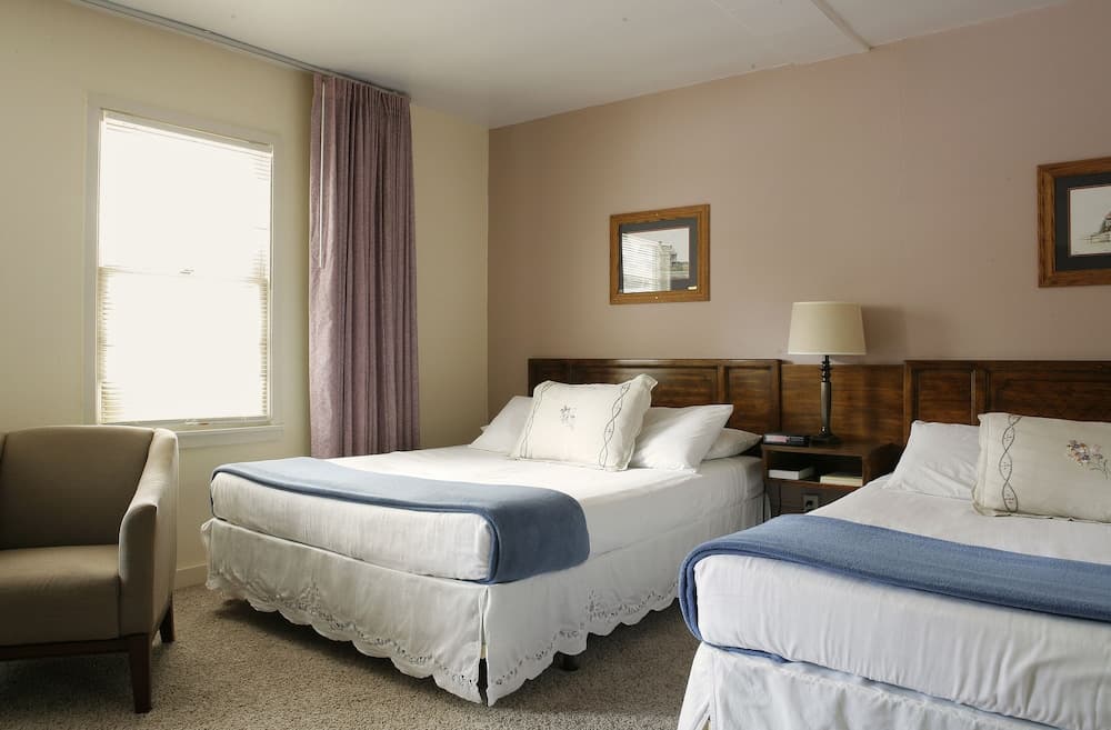 Peninsula Park-View Resort