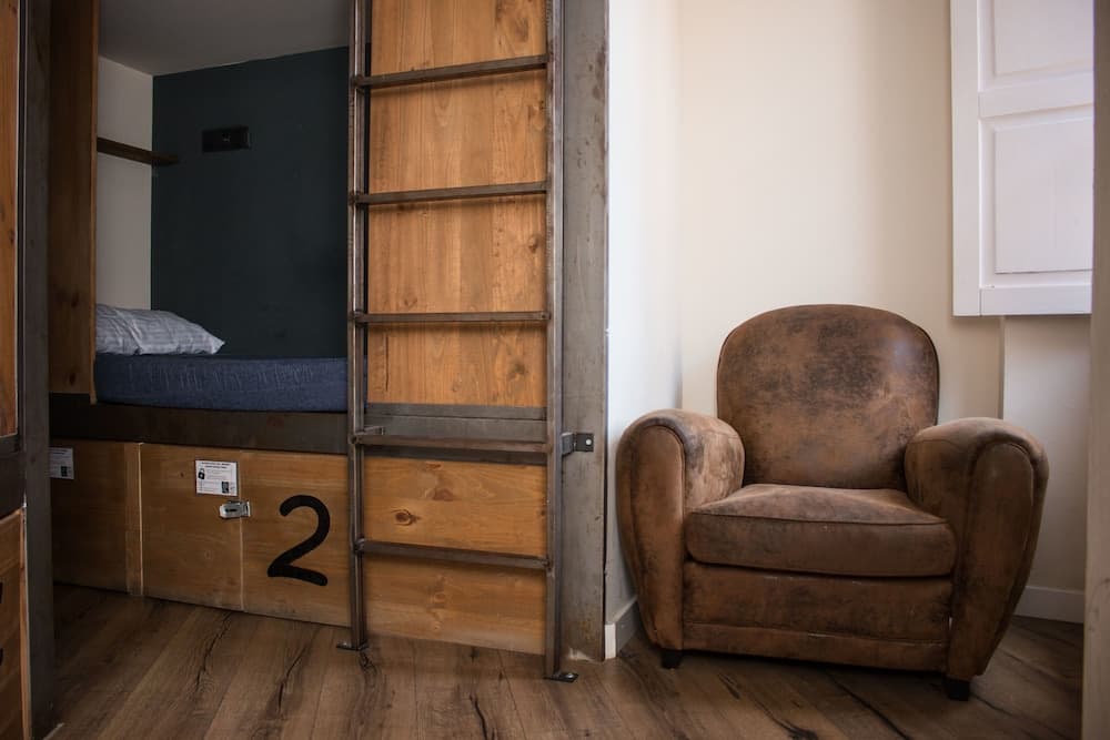 Black Swan Hostel Sevilla