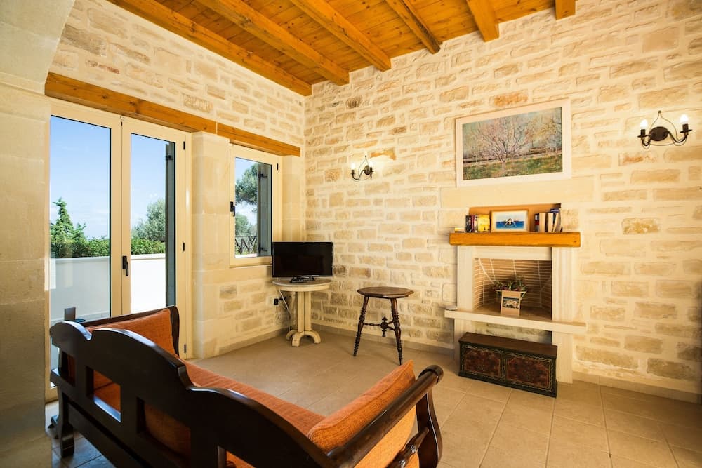 Maroulas Villa Estate