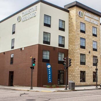 Cobblestone Hotel & Suites – Chippewa Falls