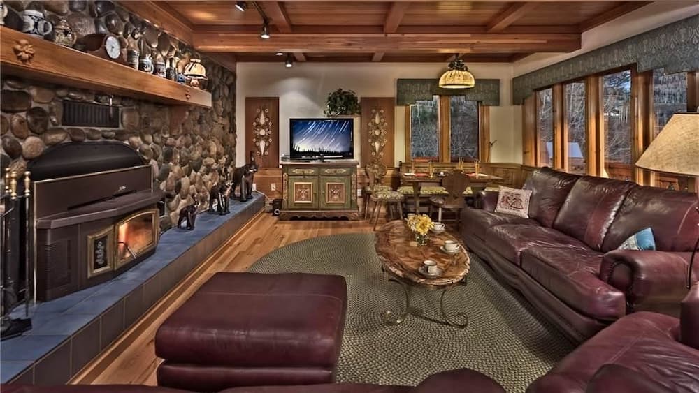 Senner Chalet At Ski Time