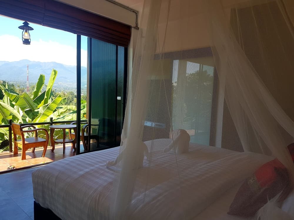 Chang Pai Hill - Adults Only