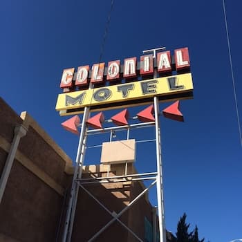 Colonial Motel
