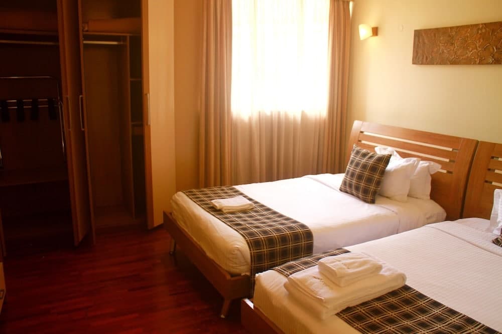 REATA APARTMENT HOTEL