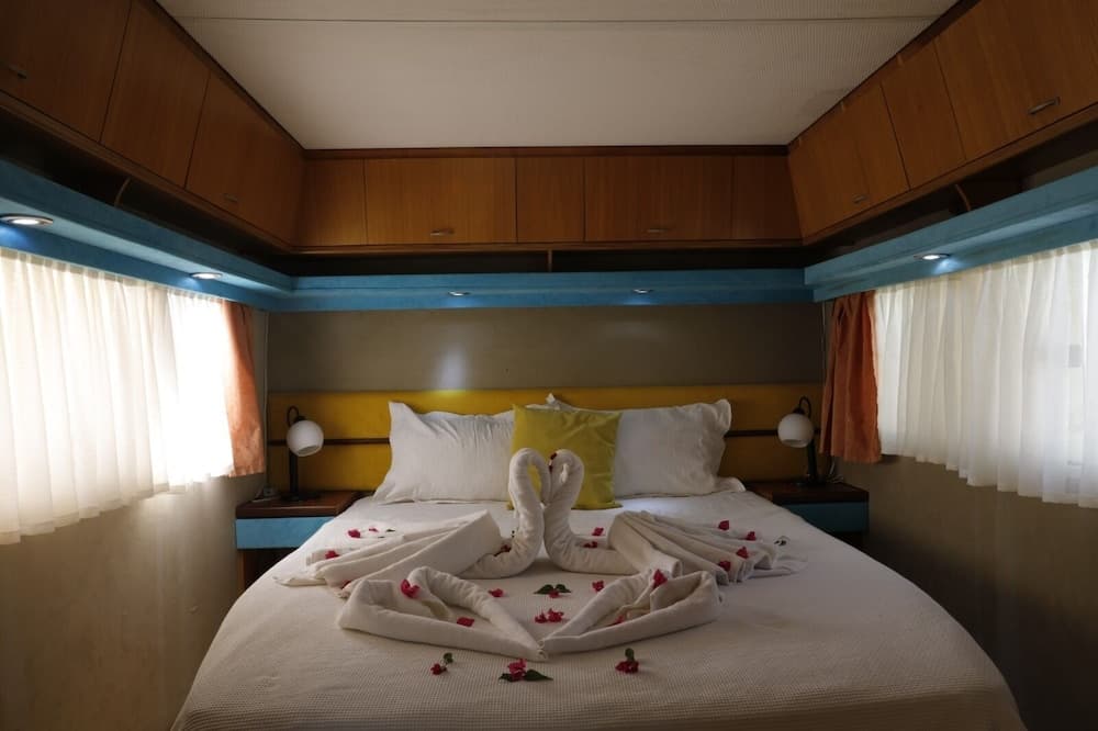 Golden Sand Beach & Caravan