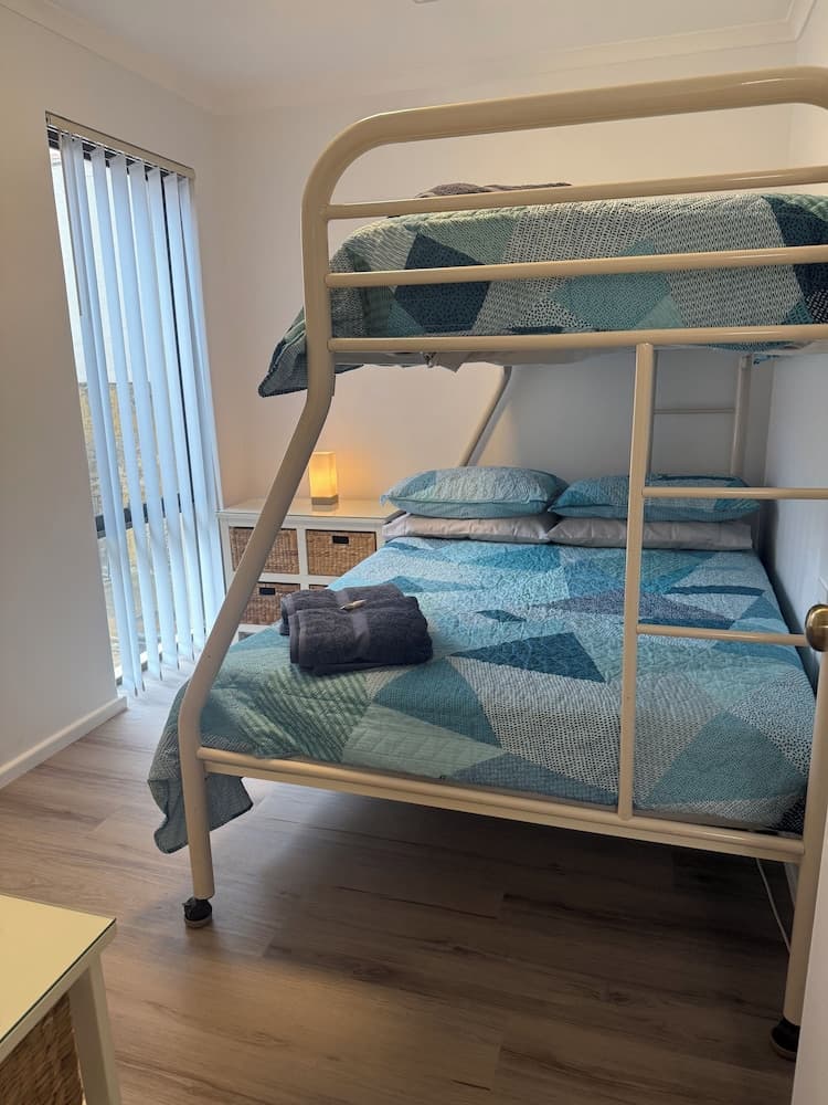 Scarborough & Absolutely Beachfront