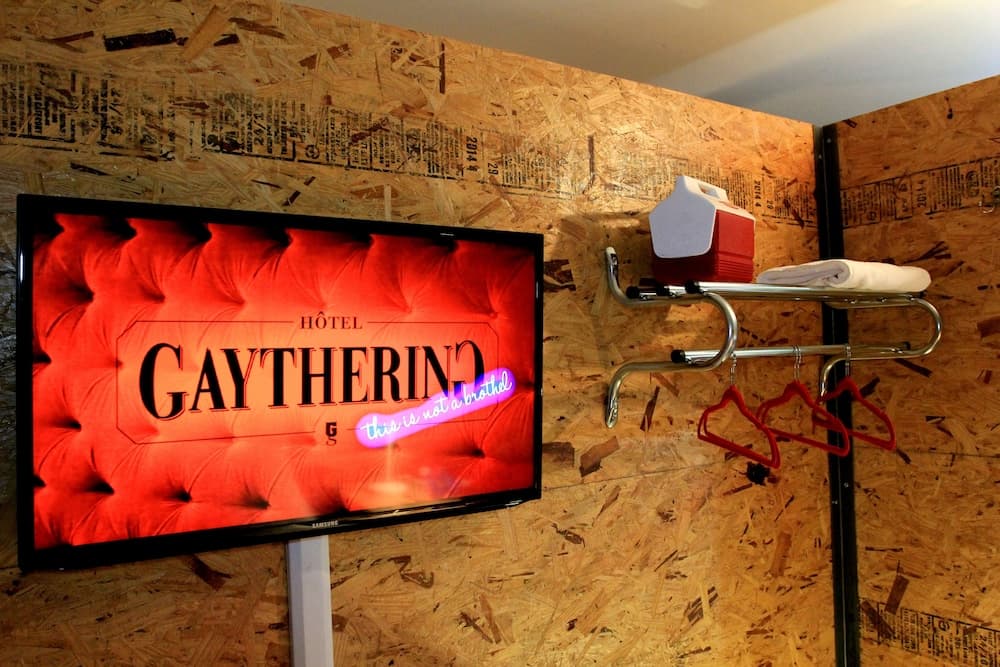 Crates at the Gaythering - Men Only