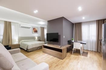 Le Village Flats e Hotel