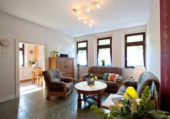 Ferienwohnungen & Gästezimmer Kachel