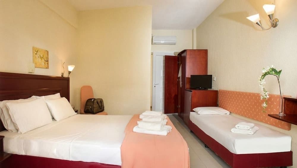 Xenios Loutra Village Beach Hotel