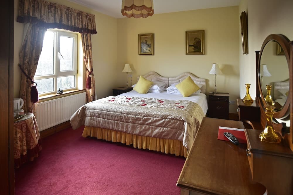 Moyglare Lodge Country House B&B
