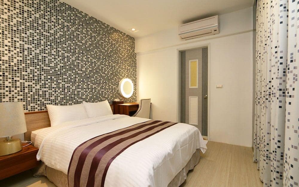 Yapo Bed & Breakfast