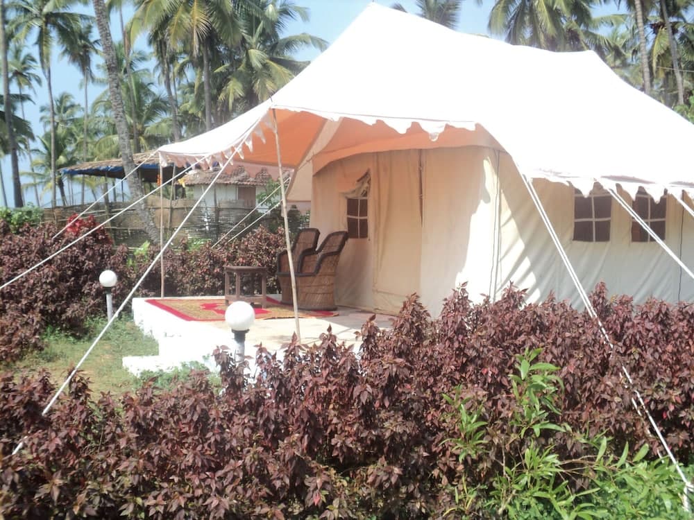 Five Five Restaurant and Guest Tent- Glamping