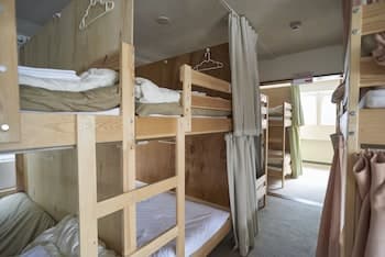 Osaka guest house sakura – Hostel