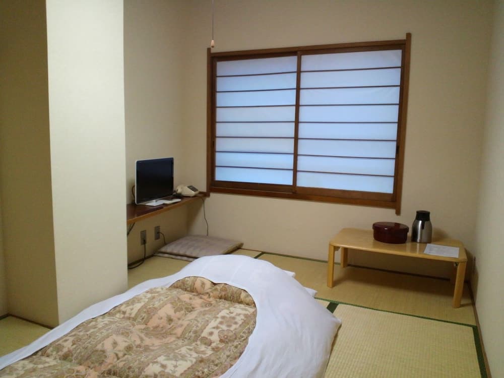 Kawaguchiko Station Inn