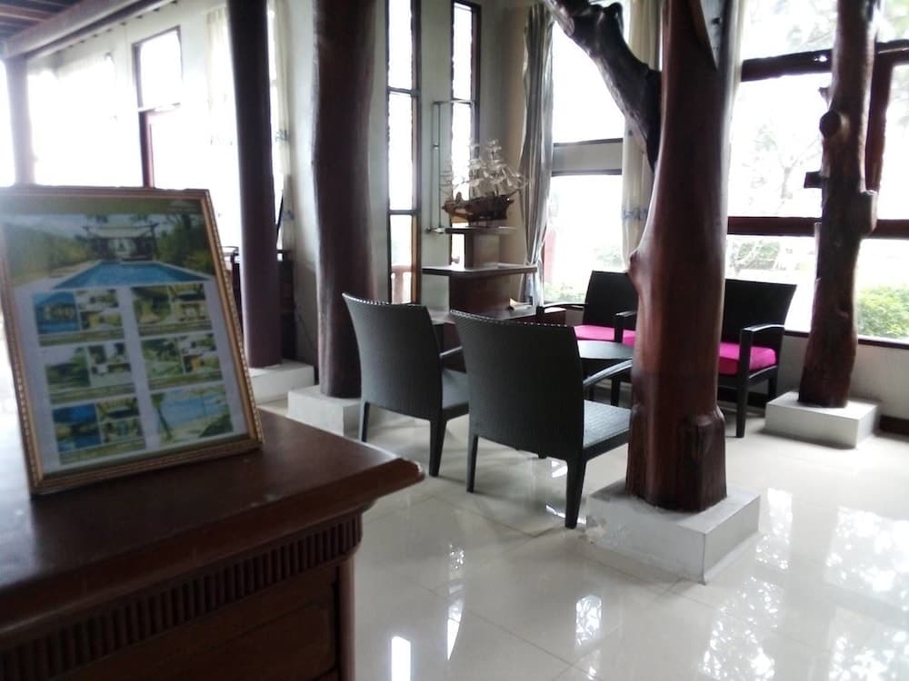 Keeree Waree Seaside Villa