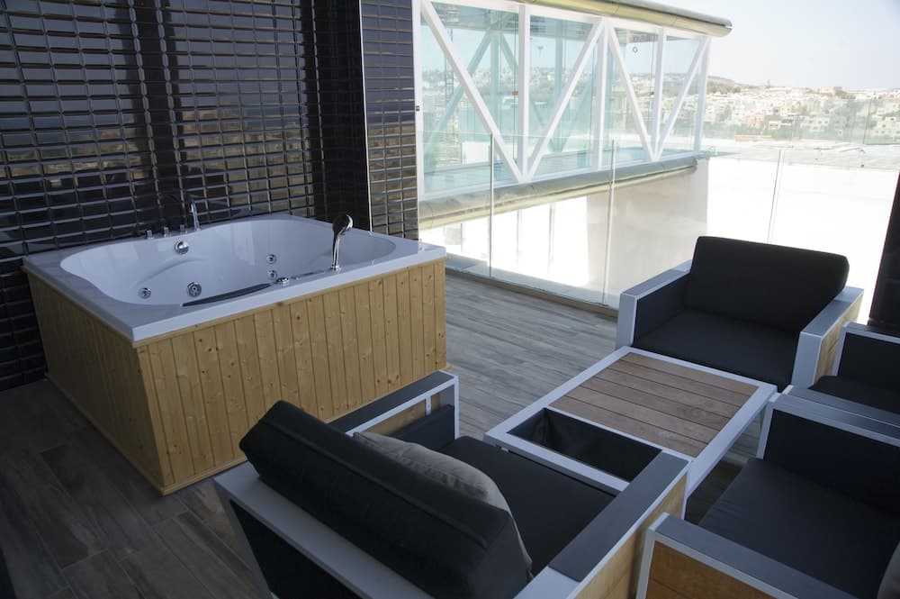 Hugo's Boutique Hotel - Adults Only