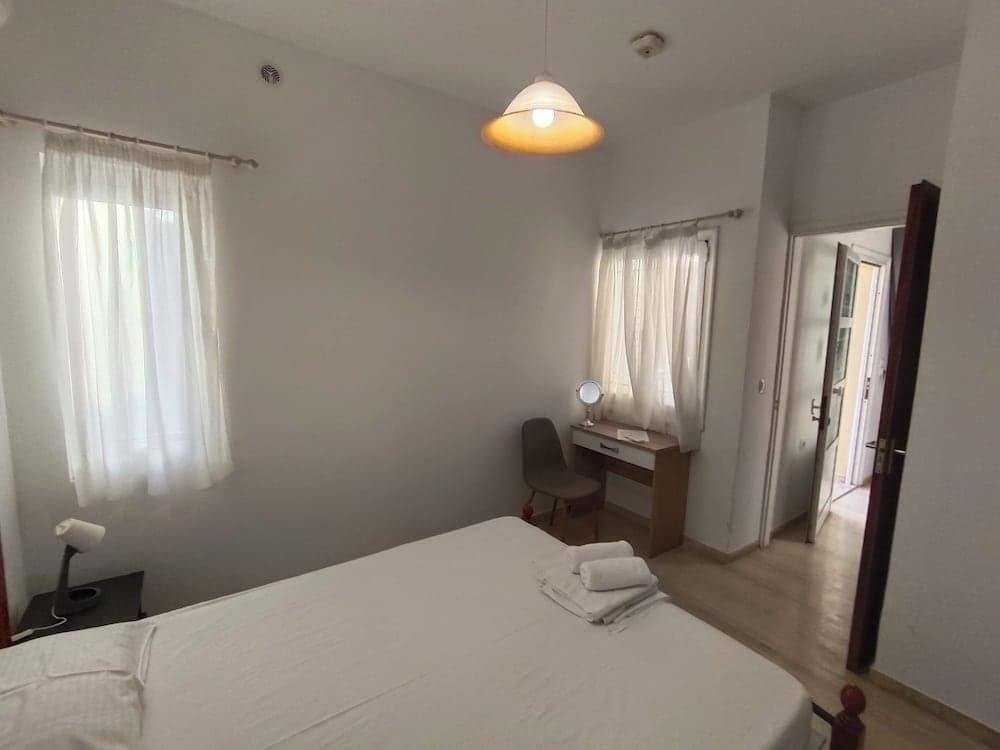 Albatross Studios & Apartments