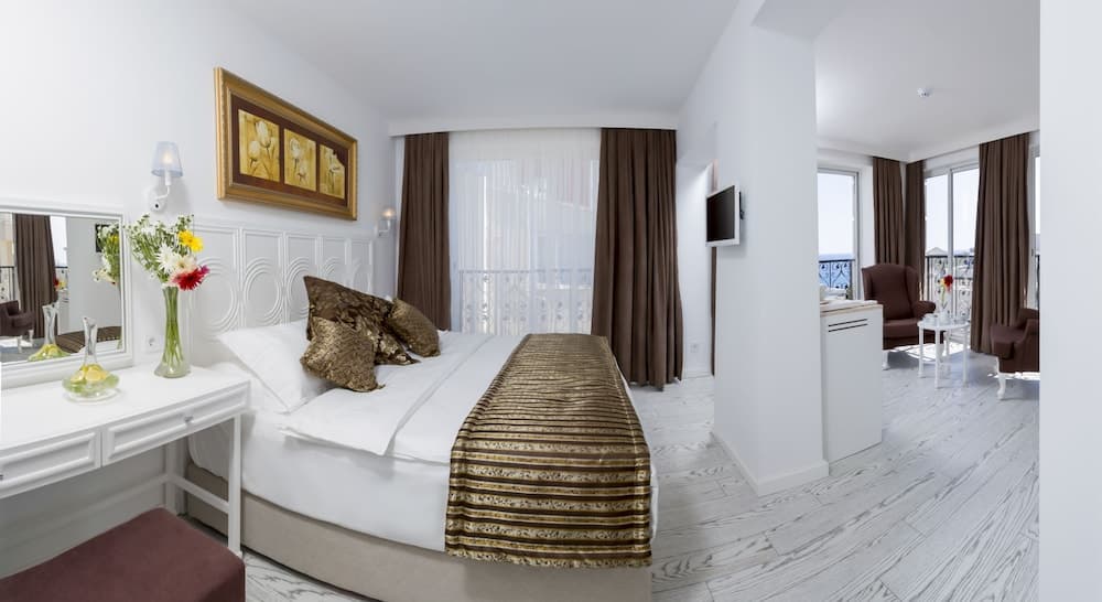 Wise Hotel Spa & Adult Only