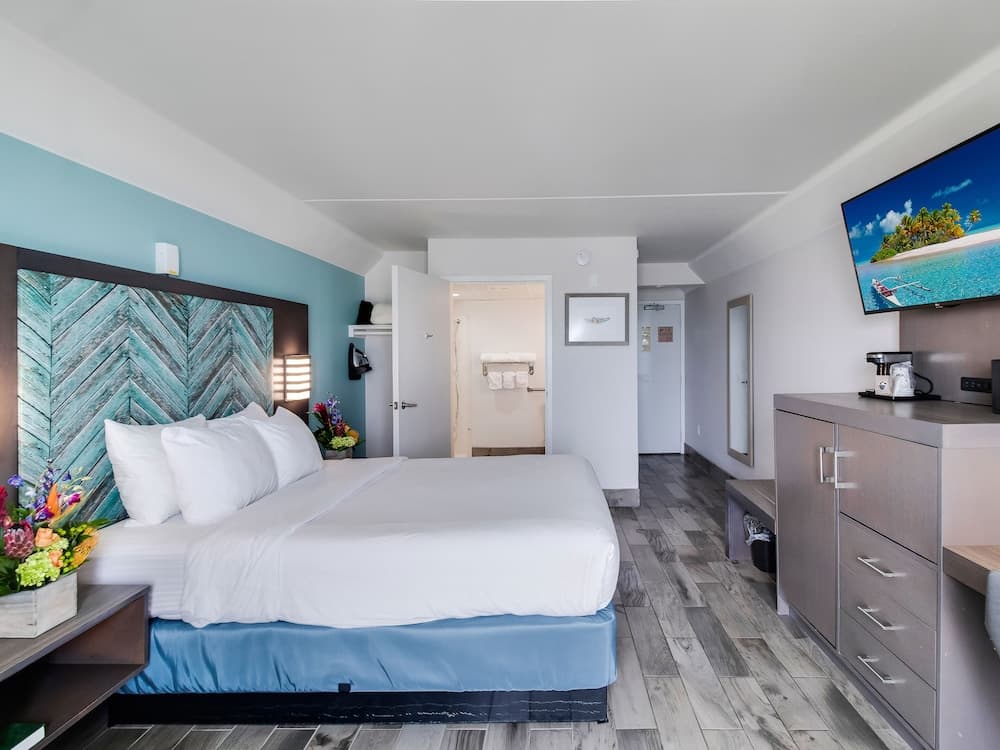 Crystal Coast Oceanfront Hotel