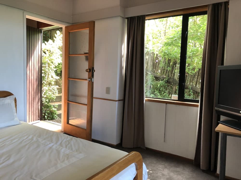 Mount Hobson Apartments