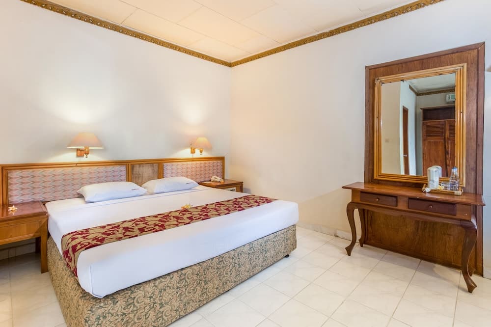 RedDoorz near Seminyak Beach