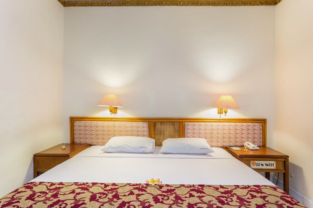 RedDoorz near Seminyak Beach