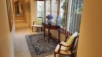 Bed and Breakfast on Melrose