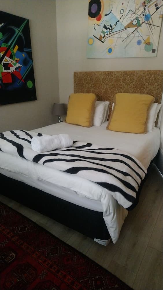 Bed and Breakfast on Melrose