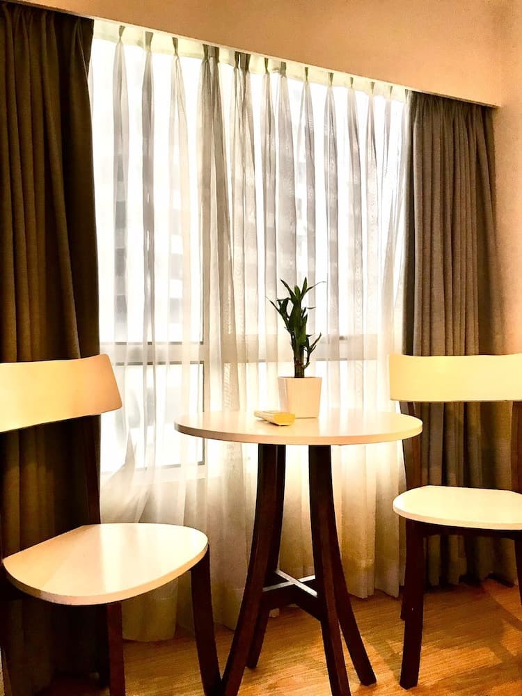 MaxStays Max Style at Fort Victoria