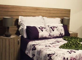 Aron's Guest House Bed & Breakfast