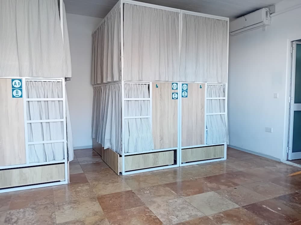 Follow the Sun Boutique Hostel - Pool, Breakfast & Sea Views