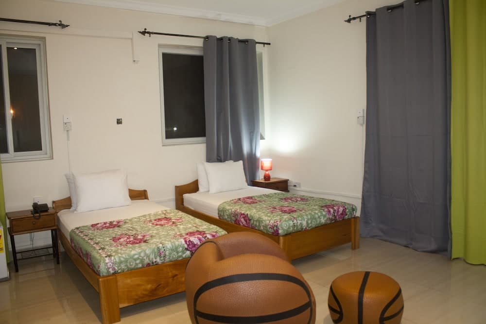 At Home Boutique Hostel and Suite