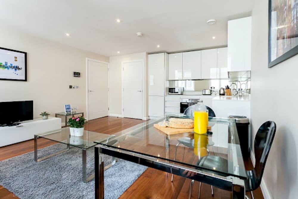 One Bed Serviced Apt near Holborn in Chancery Lane