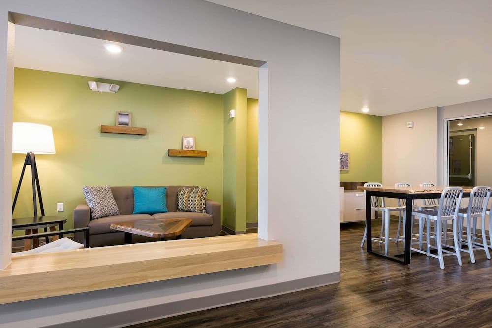 WoodSpring Suites Houston IAH Airport