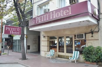 Hotel Petit