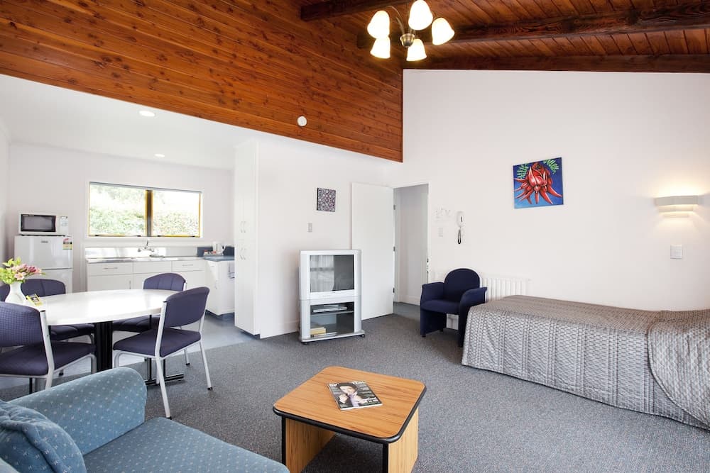 Accommodation Te Puna
