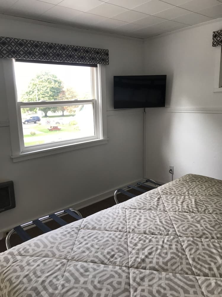 Gallagher's Travels Bar Harbor Motel & Cabins