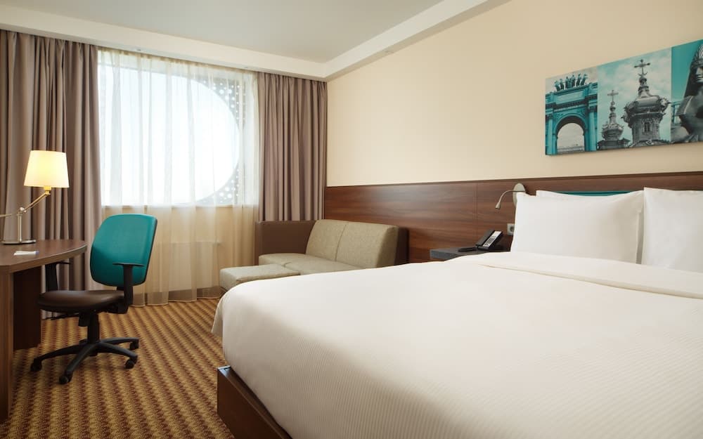 Hampton by Hilton Saint Petersburg ExpoForum