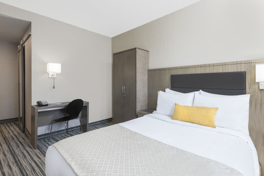 Wyndham Garden LaGuardia South