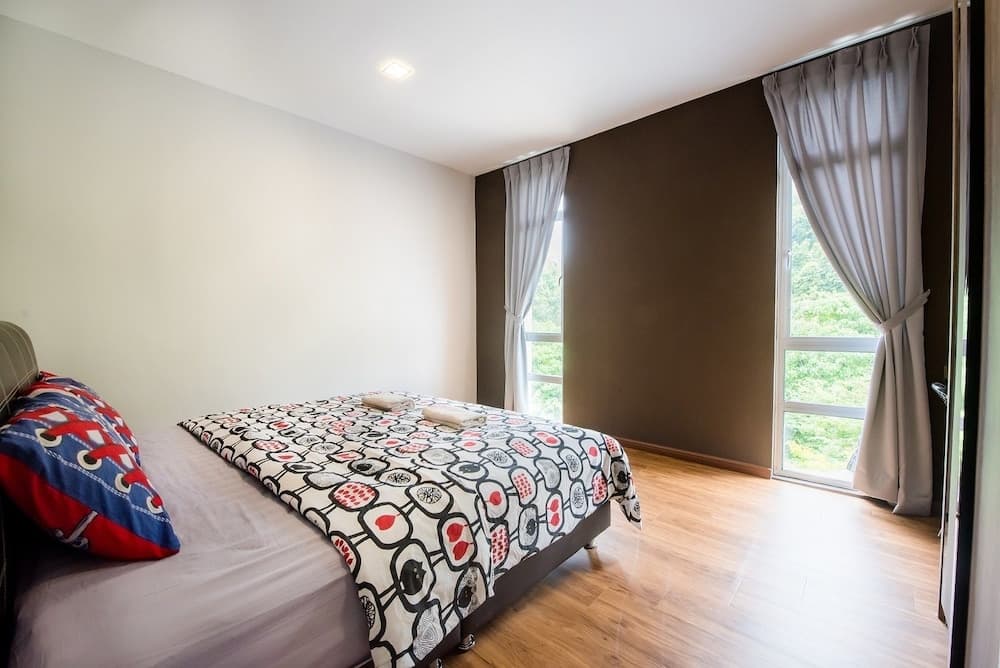 New Corner Shamrock Beach Villas Seaview