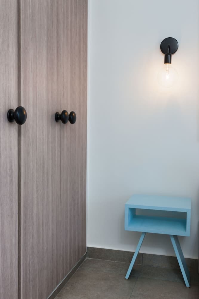 Mirsini Studios & Apartments