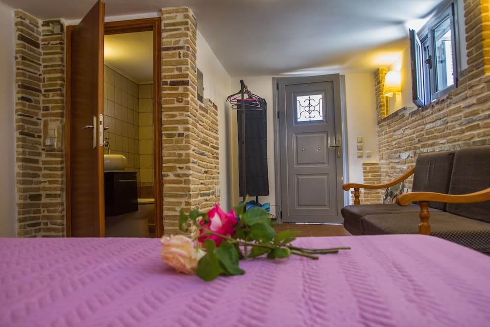 Corinthian Residence