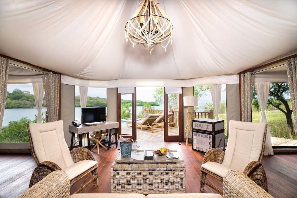 Menjangan Dynasty Resort