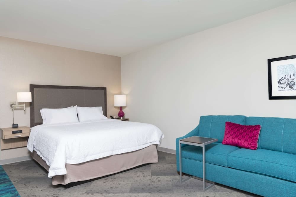 Hampton Inn & Suites Chicago Schaumburg