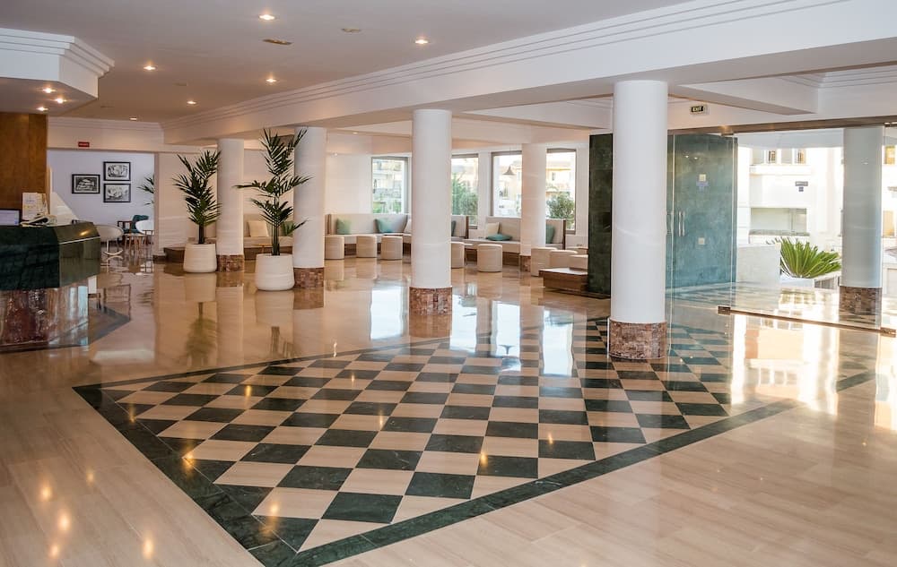 BQ Sarah Hotel - Adults Only