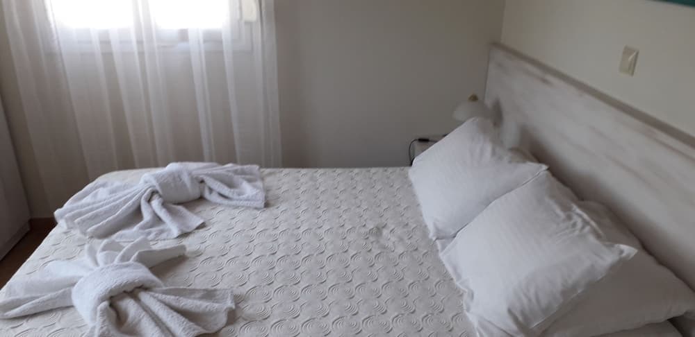 Alexander Apartments