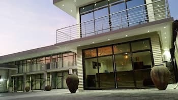 Pamo Hotel and Restaurant