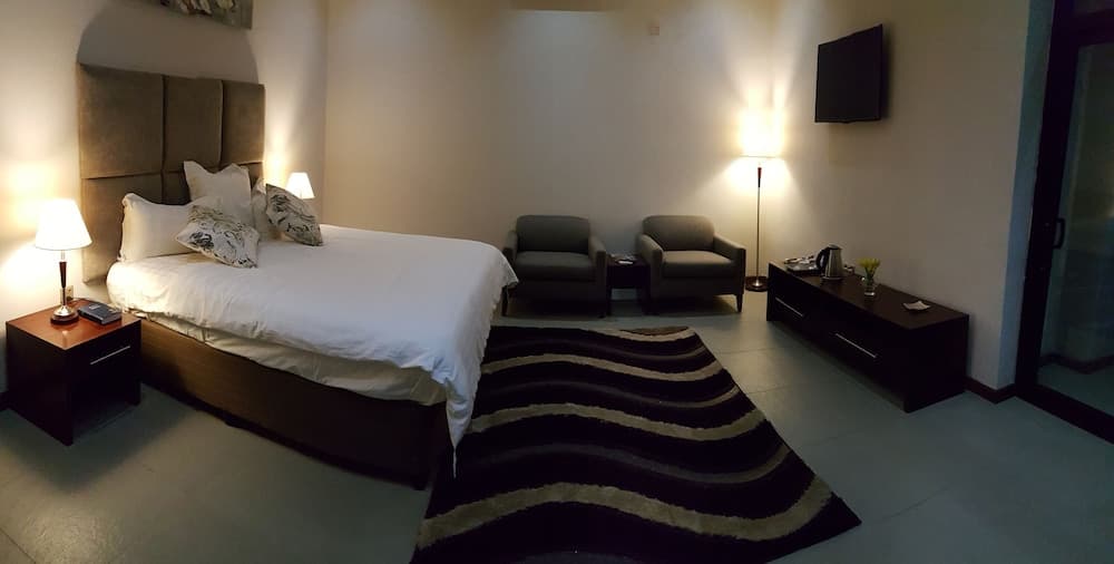 Pamo Hotel and Restaurant